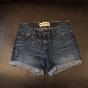 EUC Abercrombie kids 9/10 Jean midi shorts.
